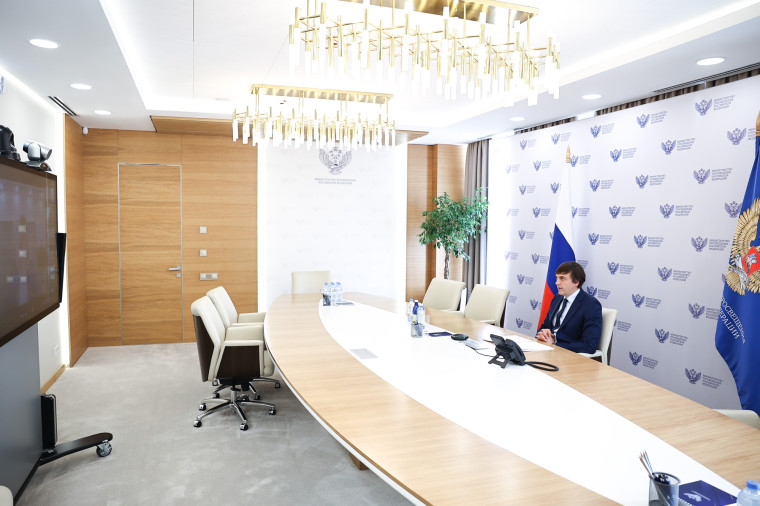 Сергей Кравцов обсудил с членами ВЭПС оценку поведения и единое поурочное планирование.